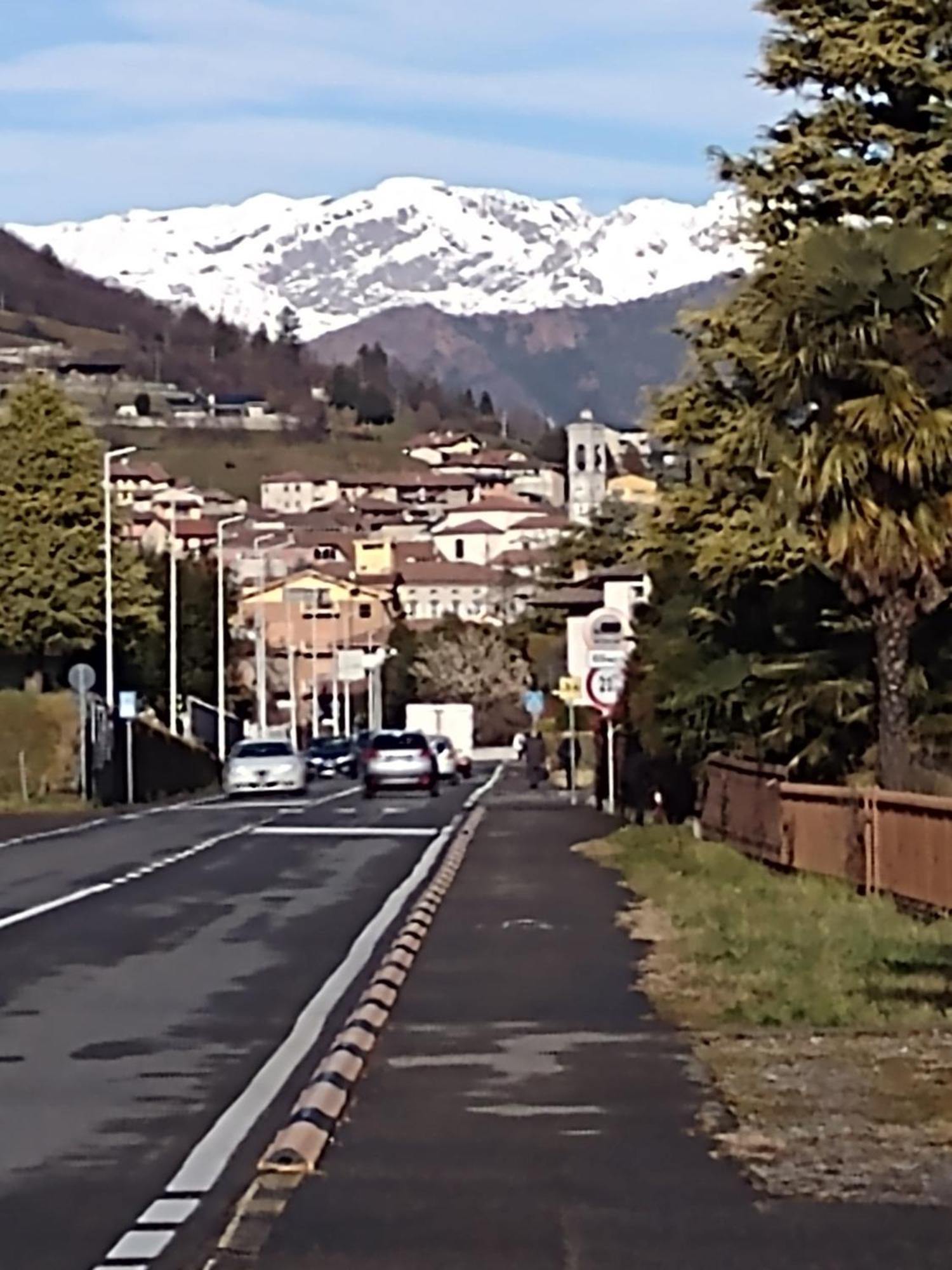 Casa Tiziana Lägenhet Sovere Exteriör bild